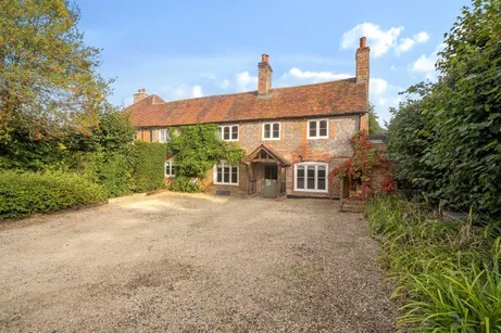 Bath Road, Newbury, RG14