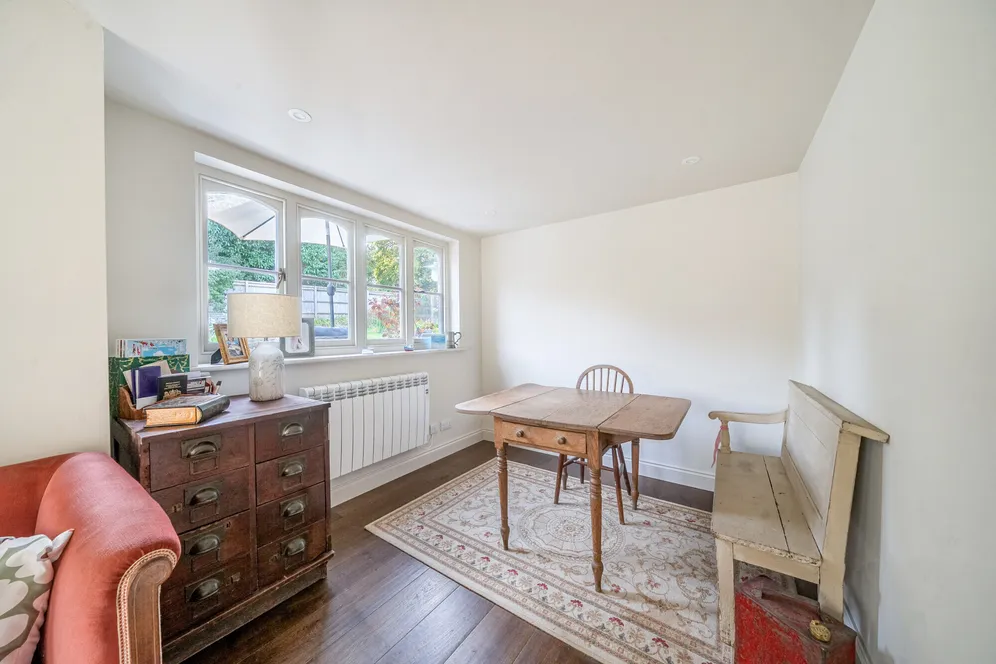 Bath Road, Newbury, RG14 photo 8