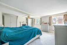 Bath Road, Newbury, RG14 photo 13
