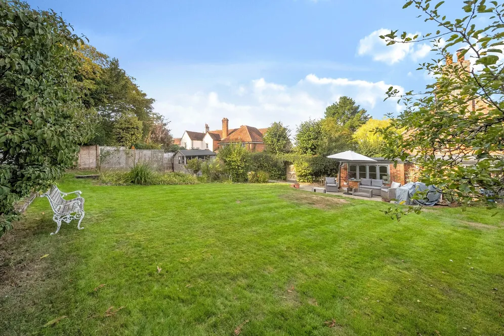 Bath Road, Newbury, RG14 photo 19
