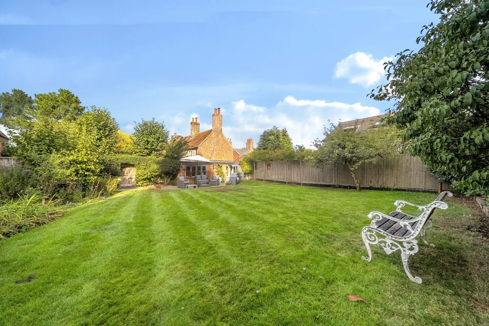 Bath Road, Newbury, RG14 photo 20