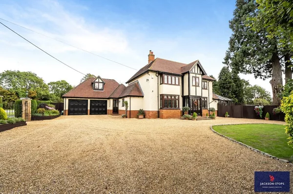 Watling Street, Little Brickhill, MK17 photo 1
