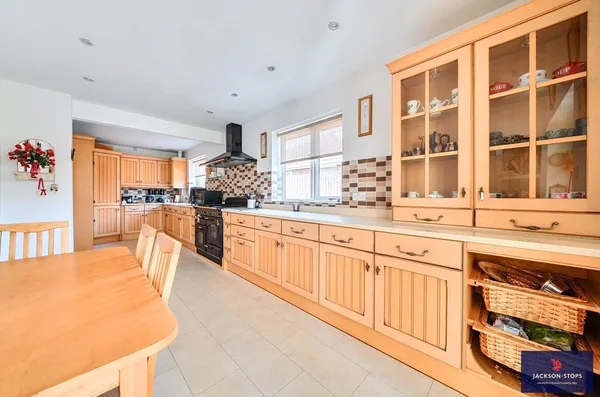 Spinney Way, Northampton, NN3 photo 3