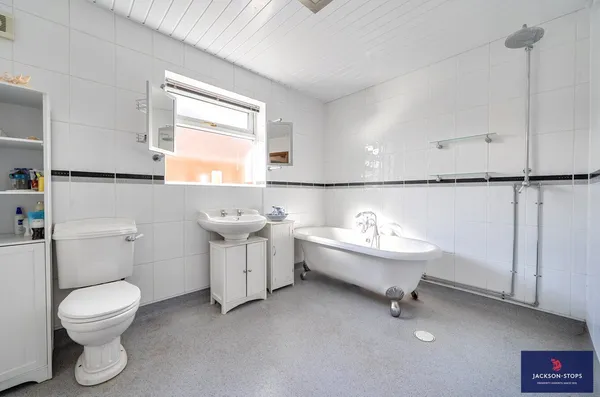 Spinney Way, Northampton, NN3 photo 9