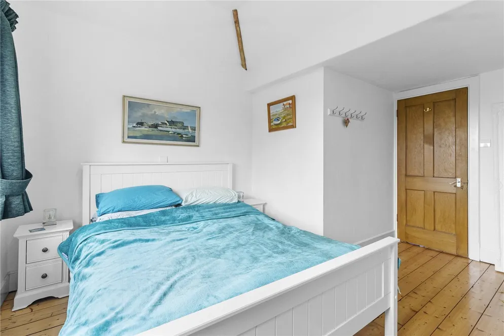 Property carousel item 11