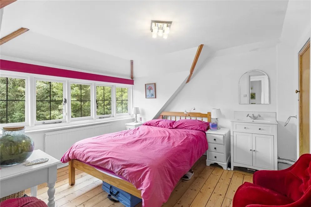 Property carousel item 12