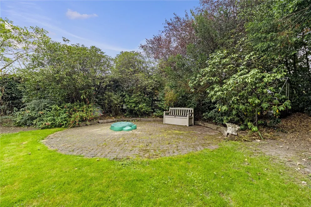 Property carousel item 21