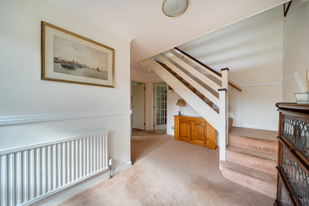 Brooklyn Close, Otterbourne, SO21 photo 7