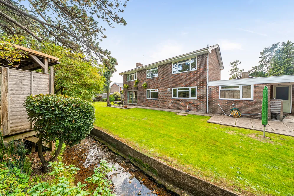 Brooklyn Close, Otterbourne, SO21 photo 13