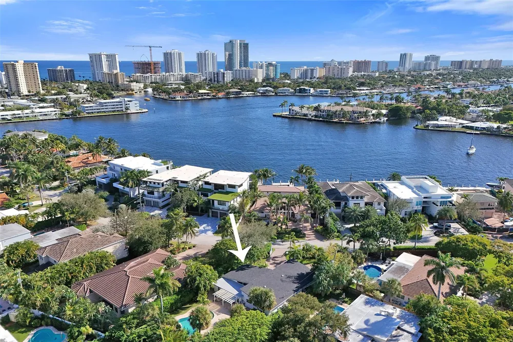 2525 SE 7th Dr, Pompano Beach, FL 33062