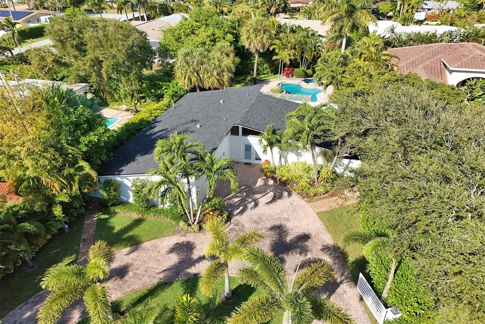 2525 SE 7th Dr, Pompano Beach, FL 33062