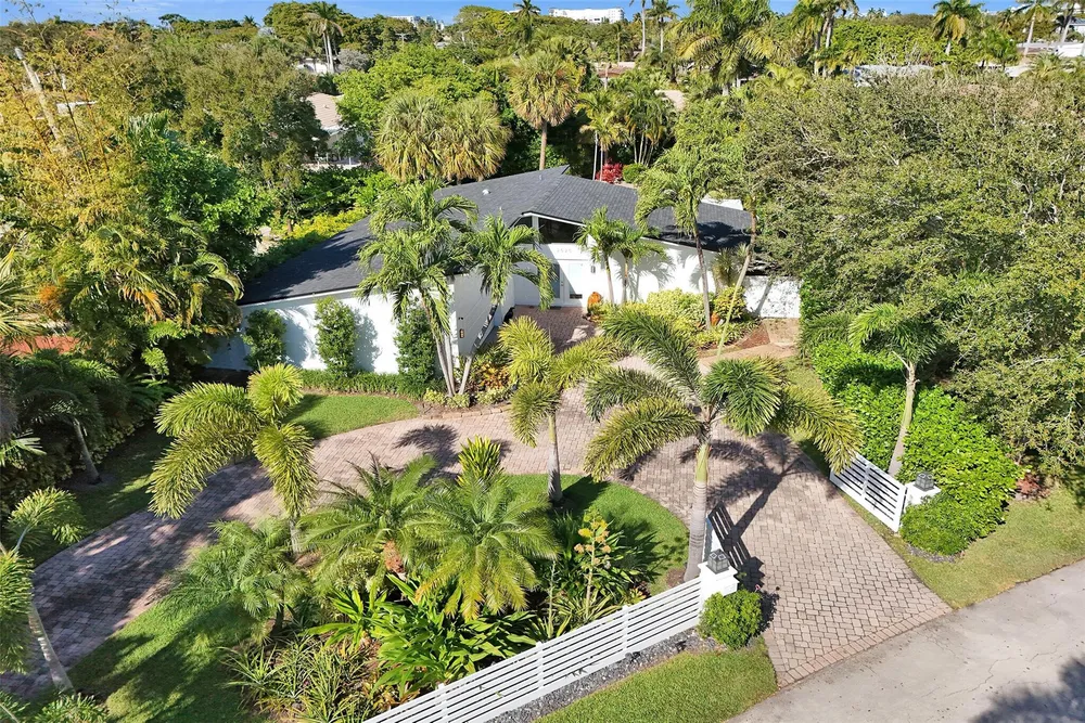 2525 SE 7th Dr, Pompano Beach, FL 33062