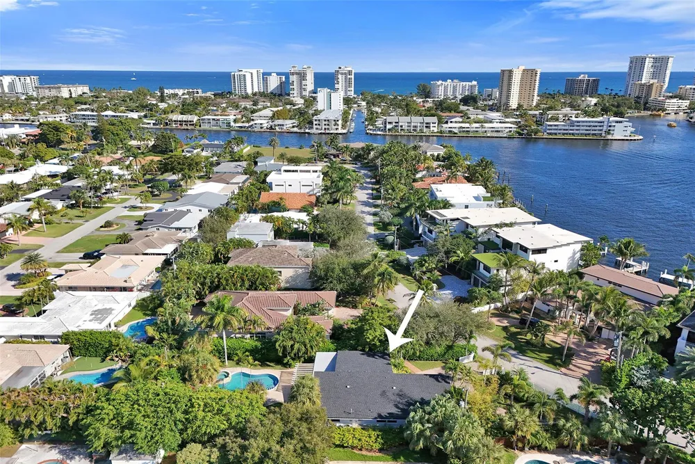 2525 SE 7th Dr, Pompano Beach, FL 33062