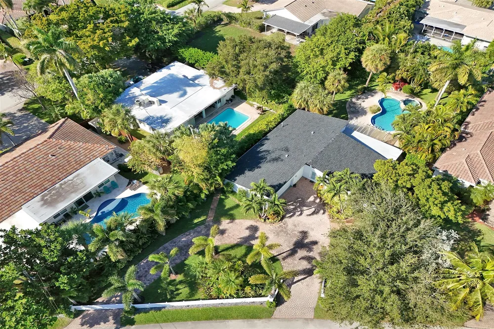 2525 SE 7th Dr, Pompano Beach, FL 33062