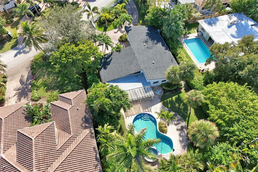 2525 SE 7th Dr, Pompano Beach, FL 33062
