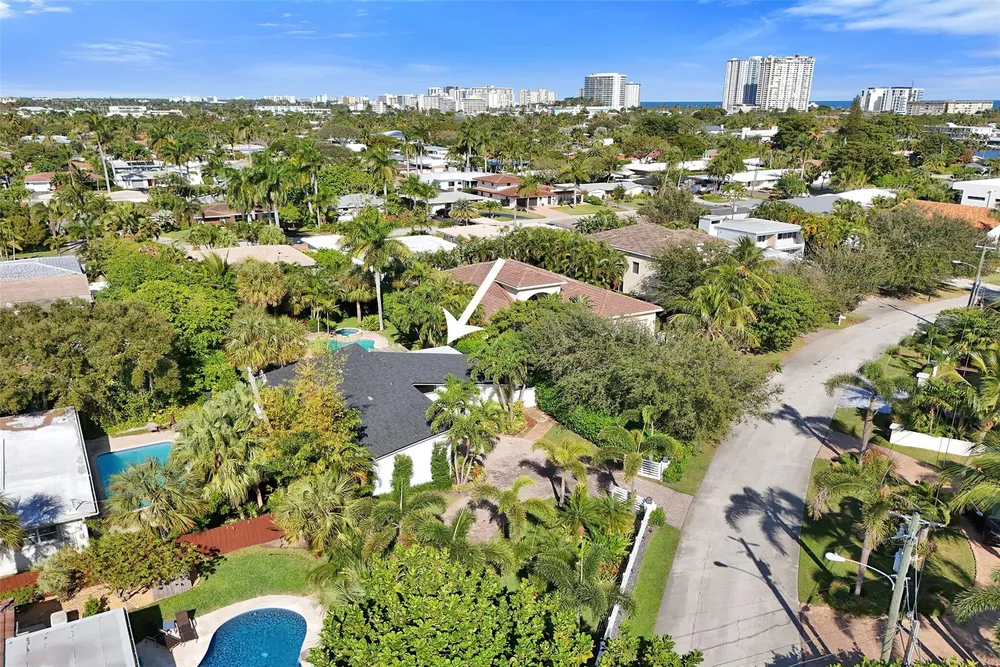 2525 SE 7th Dr, Pompano Beach, FL 33062