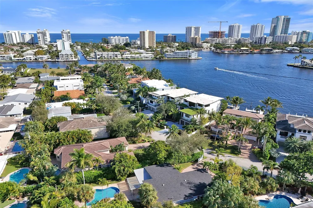2525 SE 7th Dr, Pompano Beach, FL 33062