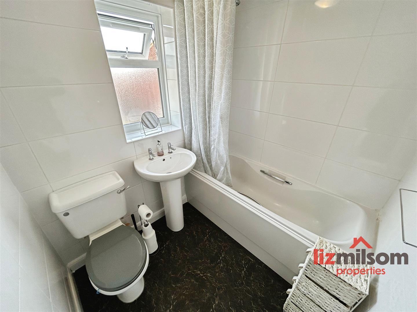 Ladyfields Way, Newhall, Swadlincote Image 13