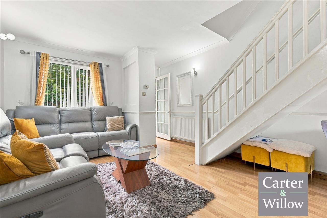 Diamond Close, Dagenham, Essex Image 3