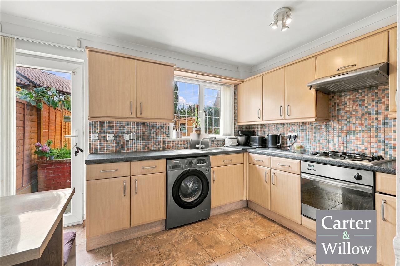 Diamond Close, Dagenham, Essex Image 8