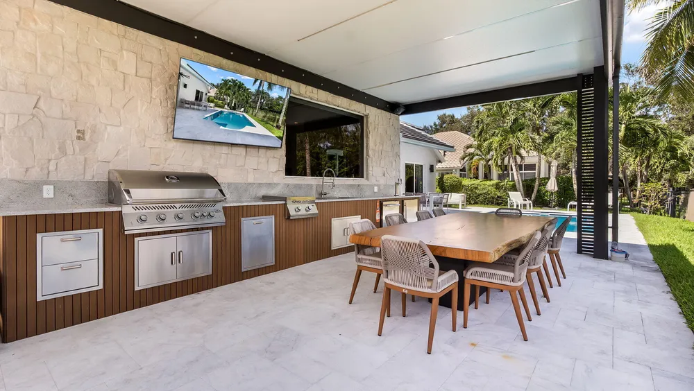 2678 Meadowood Dr, Weston, FL 33332