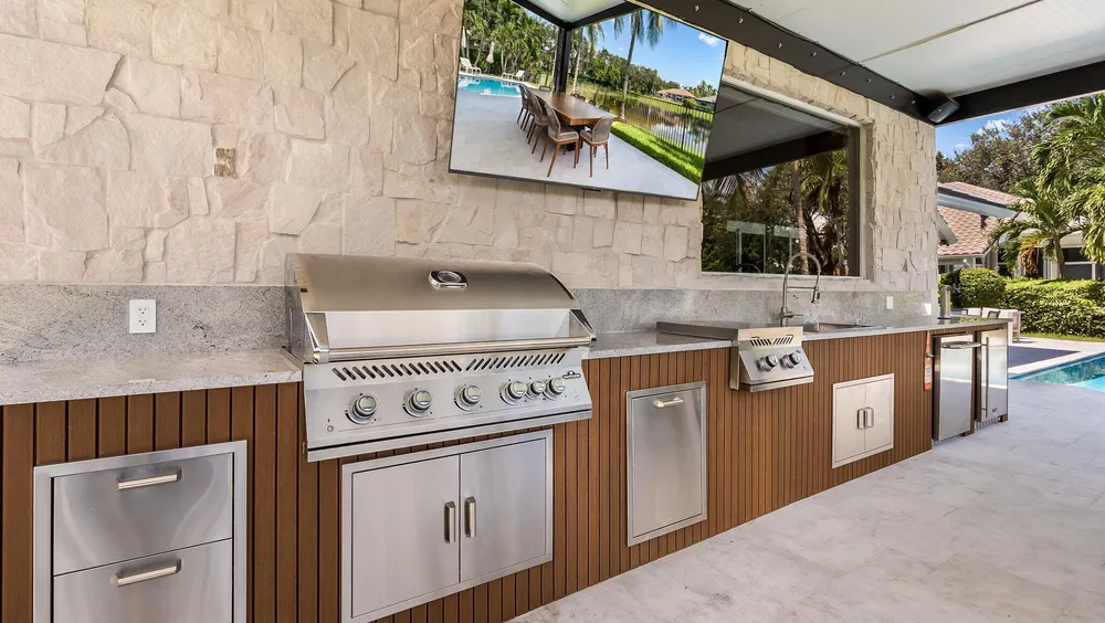 2678 Meadowood Dr, Weston, FL 33332