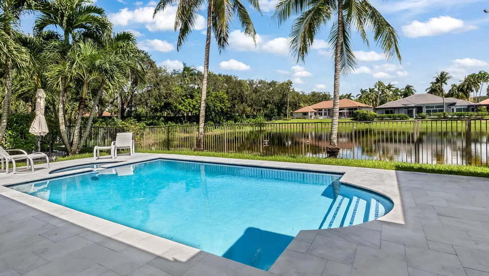 2678 Meadowood Dr, Weston, FL 33332
