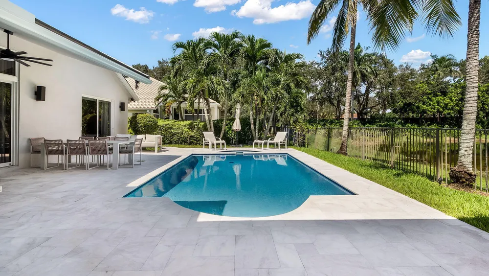 2678 Meadowood Dr, Weston, FL 33332