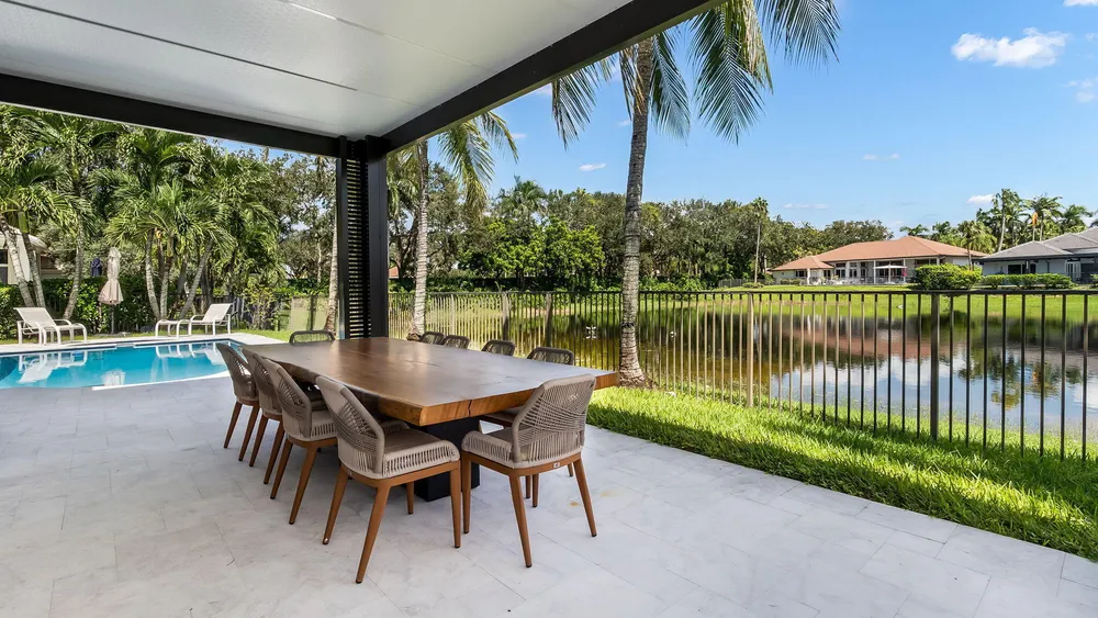 2678 Meadowood Dr, Weston, FL 33332