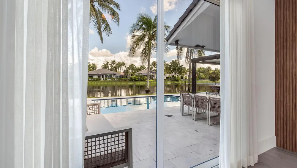 2678 Meadowood Dr, Weston, FL 33332