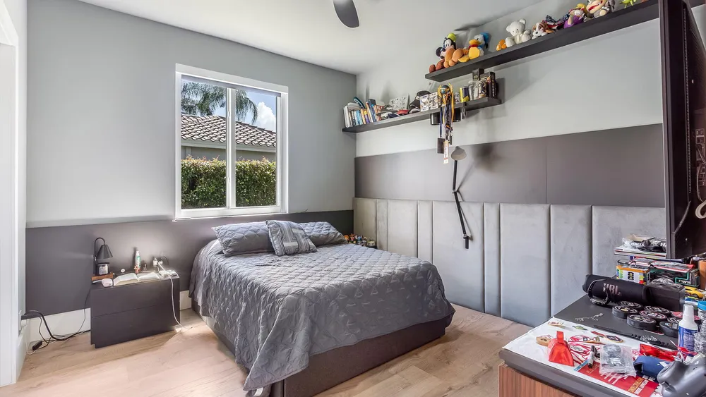2678 Meadowood Dr, Weston, FL 33332