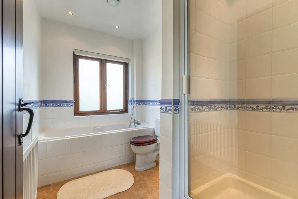 The Butts, Alton, GU34 photo 11