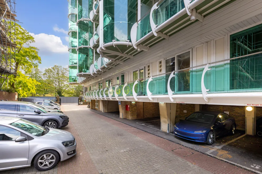 Uxbridge Road, Ealing, W5 photo 12