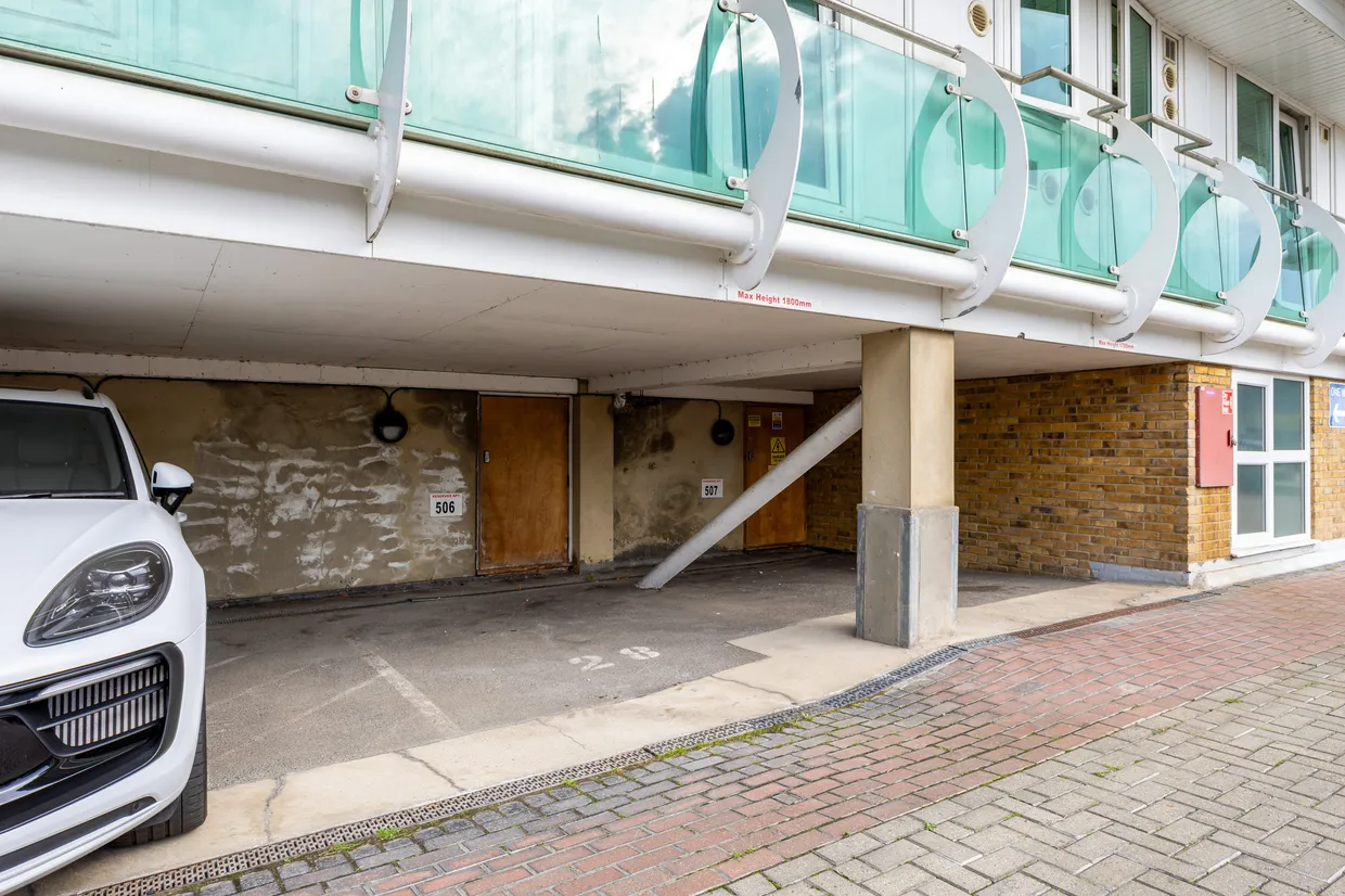 Uxbridge Road, Ealing, W5 photo 14