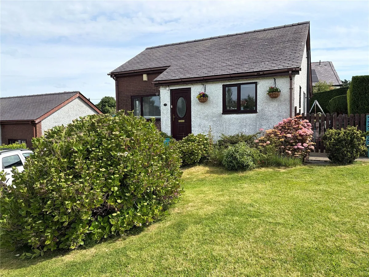 Bron Y Waun, Rhiwlas, Bangor, Gwynedd, LL57