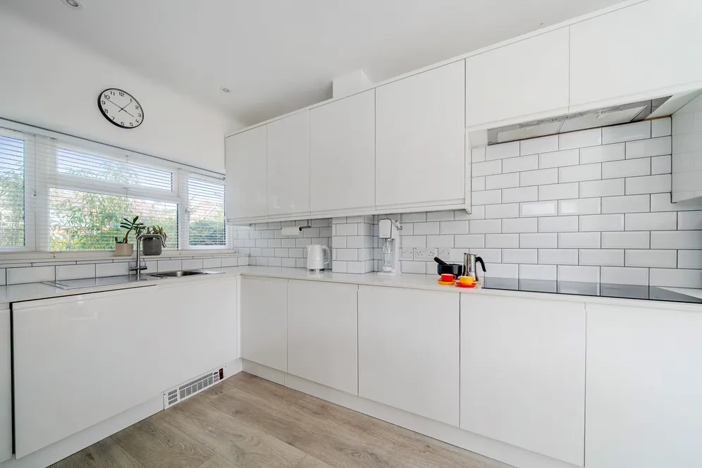 Craddocks Avenue, Ashtead, KT21 photo 5