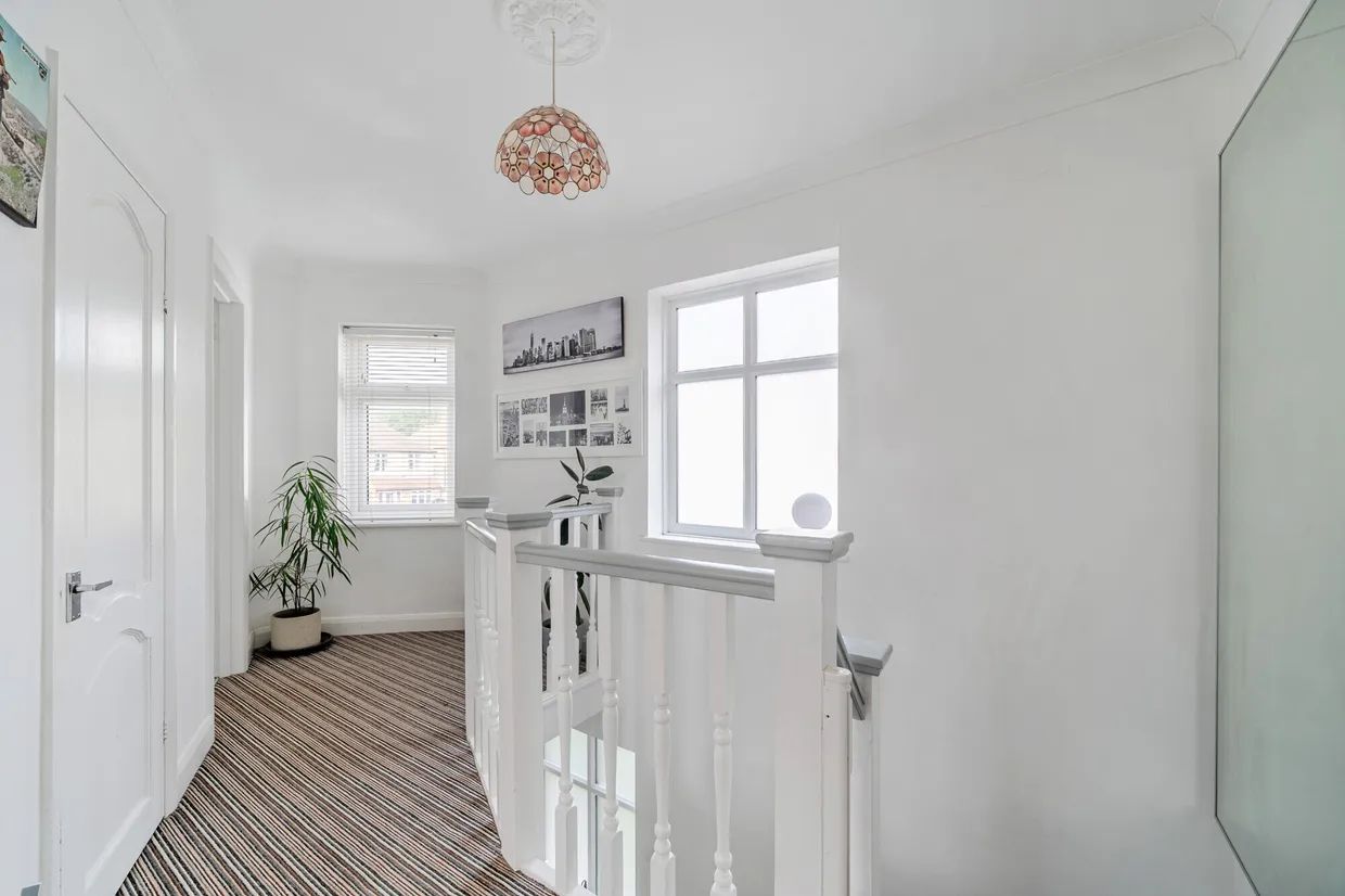 Craddocks Avenue, Ashtead, KT21 photo 12