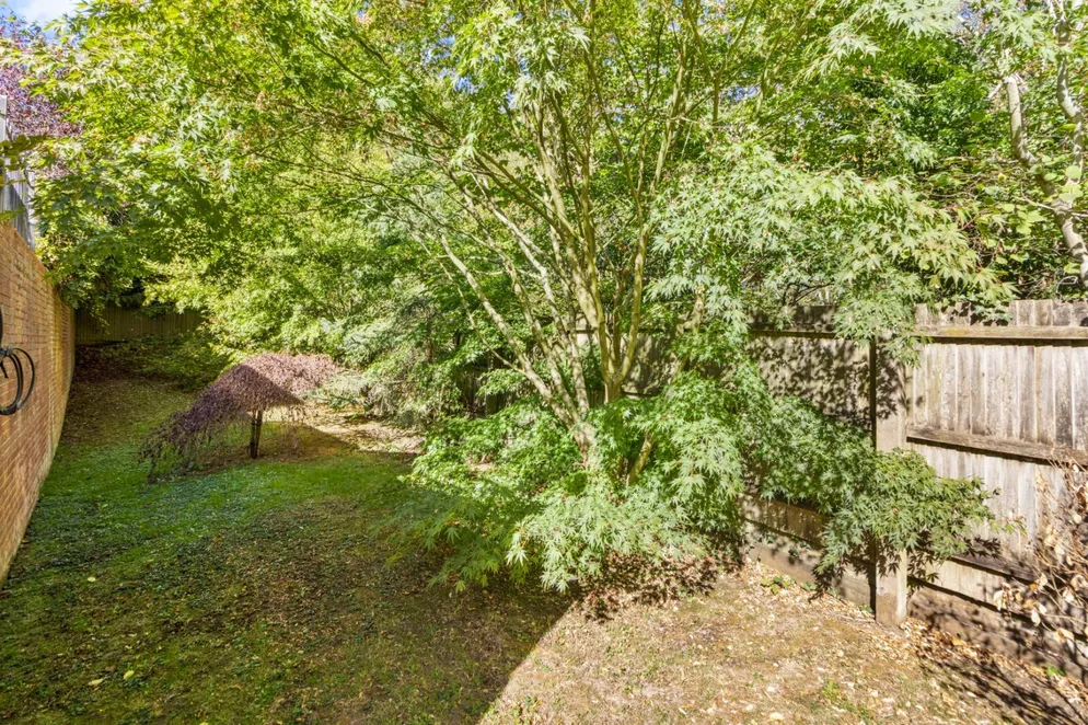 Property carousel item 31