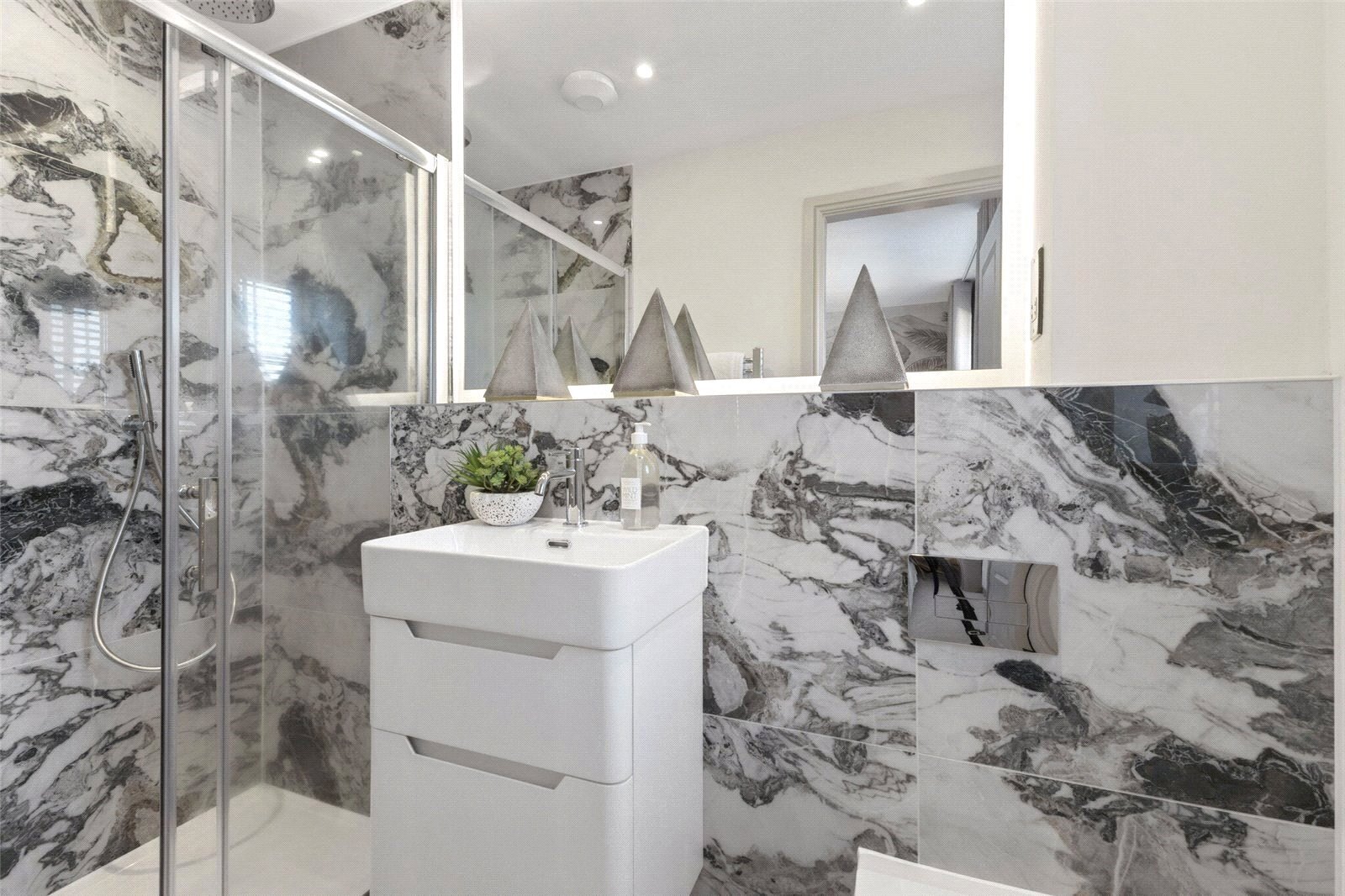 Highfields, Leatherhead Road, Bookham, Surrey, KT23 Image 5
