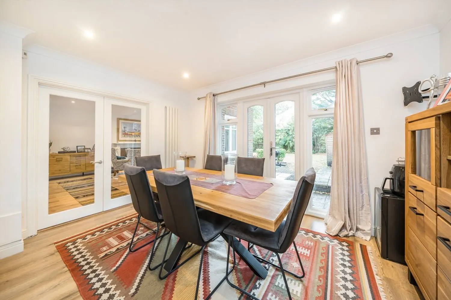 Hanger Hill, Weybridge, KT13 photo 4