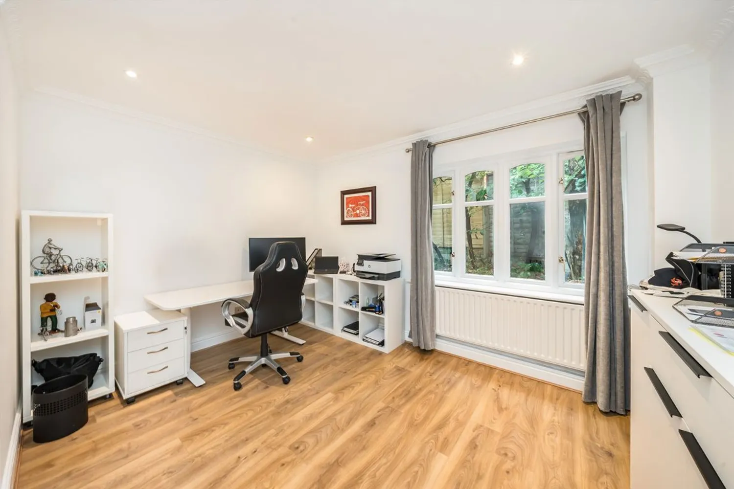 Hanger Hill, Weybridge, KT13 photo 10