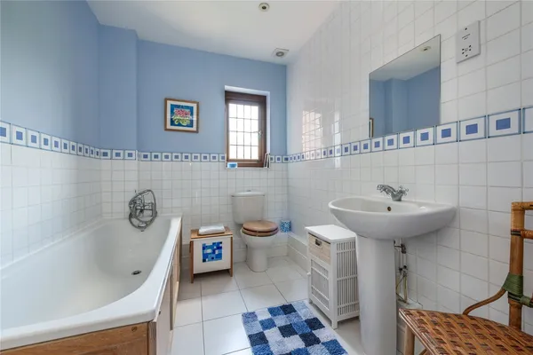Ashurst Place, Dorking, RH4 photo 15