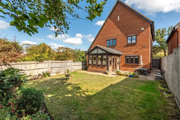 Ashurst Place, Dorking, RH4 photo 20