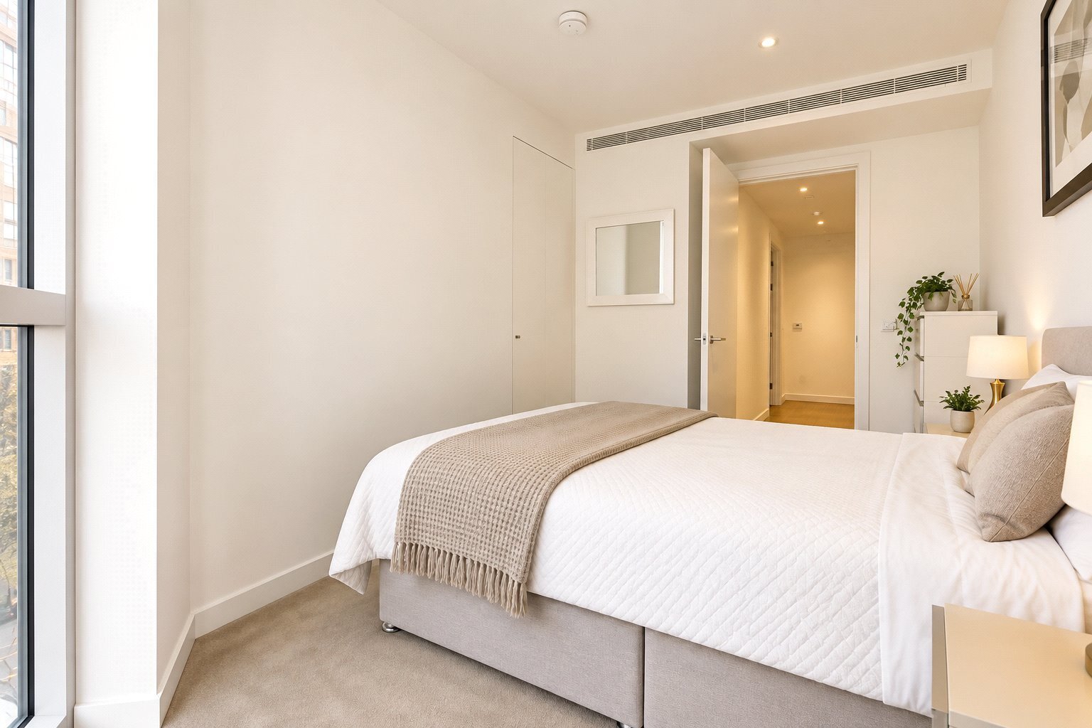 Wandsworth Road, London, SW8 Image 7