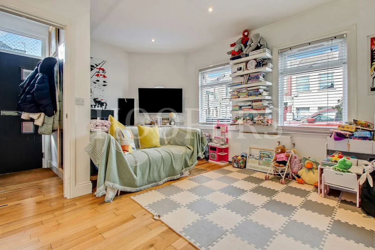 Belton Road, London, NW2