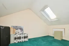 Seymours, HARLOW