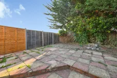 Seymours, HARLOW
