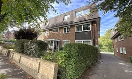 Onslow Gardens, Wallington, Surrey. SM6