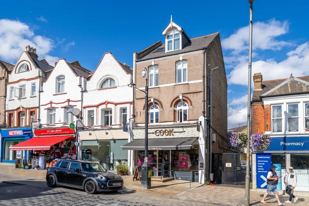 Replingham Road Southfields SW18 photo 3