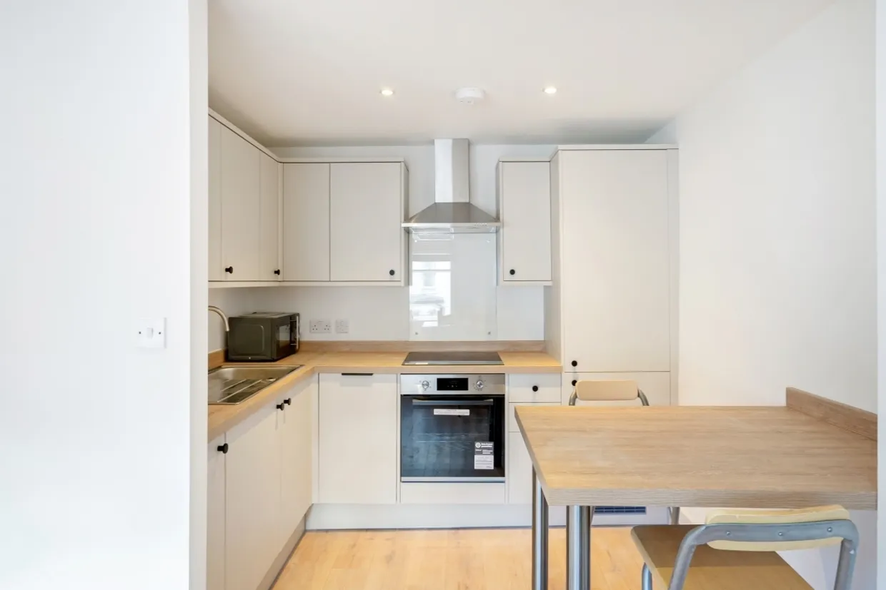 Lavender Hill London SW11 photo 2